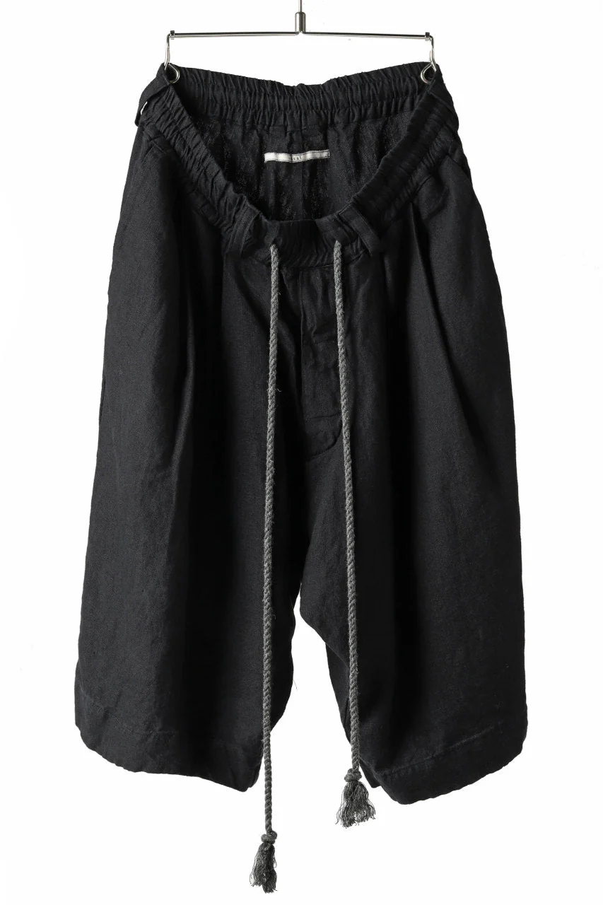 _vital tucked volume short pants / washer organic linen (BLACK)