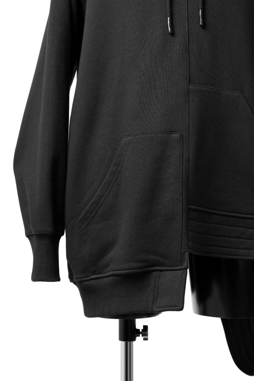 A.F ARTEFACT ASYMMETRY LOOP HEM SWEAT HOODIE (BLACK) - Image 7
