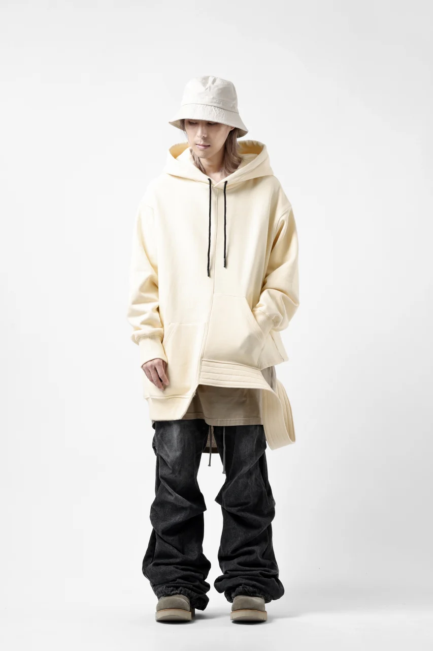 A.F ARTEFACT ASYMMETRY LOOP HEM SWEAT HOODIE (CREAM) - Image 11