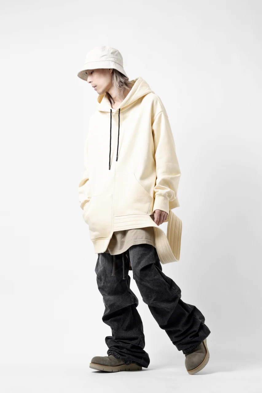 A.F ARTEFACT ASYMMETRY LOOP HEM SWEAT HOODIE (CREAM) - Image 12