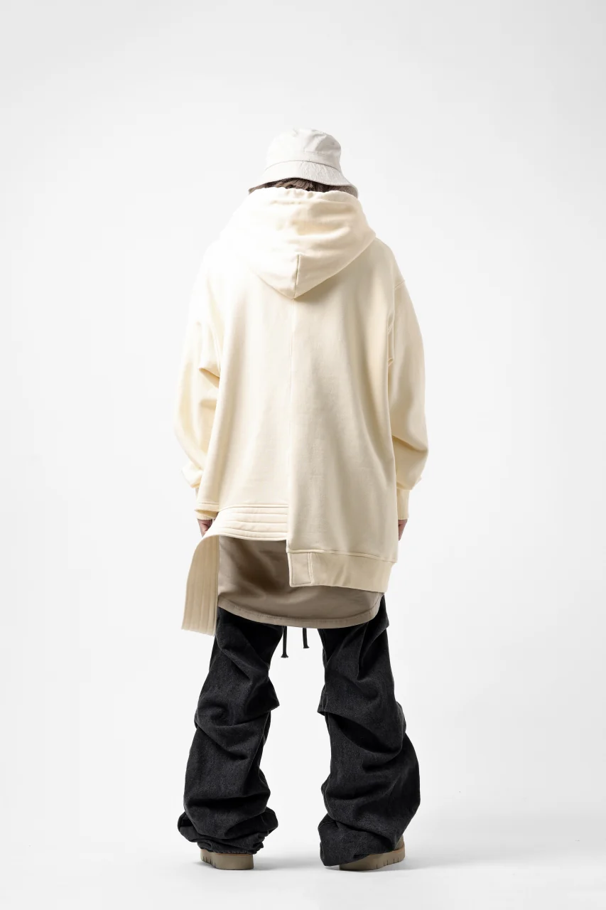 A.F ARTEFACT ASYMMETRY LOOP HEM SWEAT HOODIE (CREAM) - Image 13