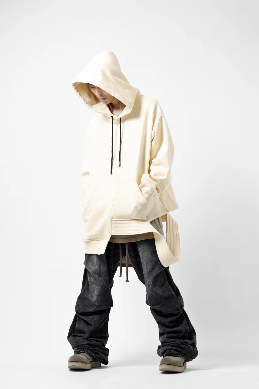 A.F ARTEFACT ASYMMETRY LOOP HEM SWEAT HOODIE (CREAM) - Image 14