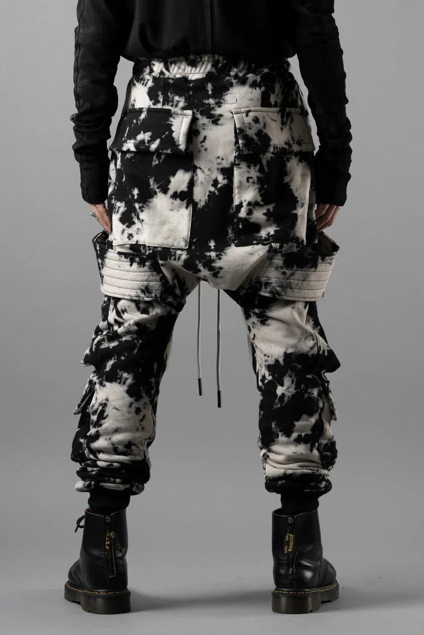 A.F ARTEFACT BELT CARGO SAROUEL JOGGER / MOTTLED DYING (BLACK x IVORY) - Image 14
