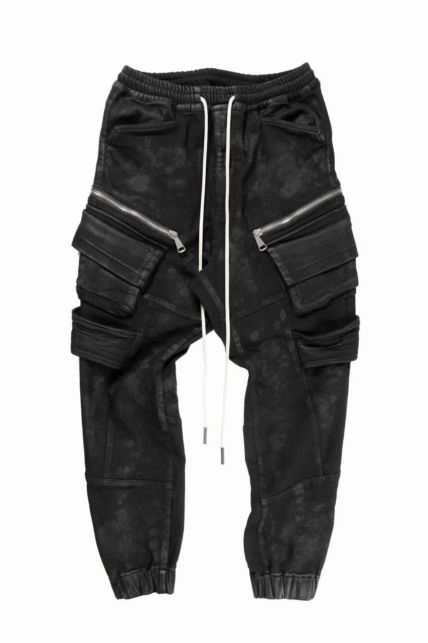 A.F ARTEFACT BELTED DETAIL JOGGER 2.0 / BRUSHED BACK COATING DENIM (BLACK)