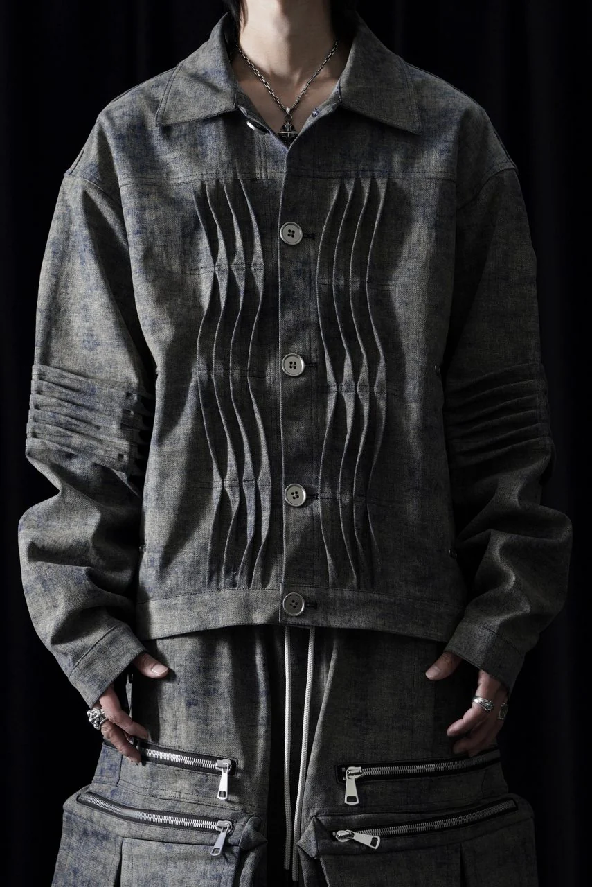 A.F ARTEFACT BLENDED SHADES DENIM PIN TUCK BLOUSON (STEEL BLUE) - Image 3