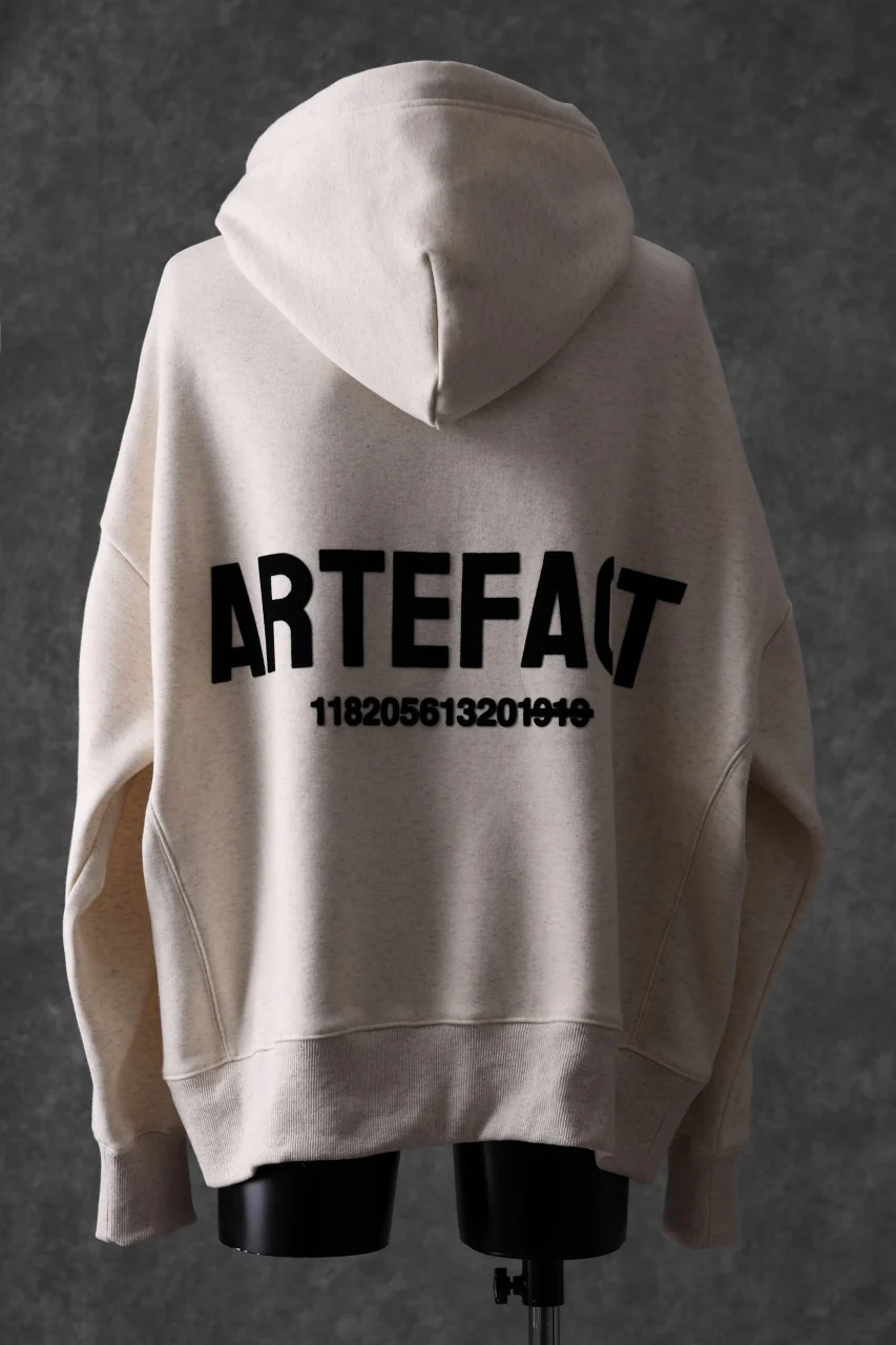 A.F ARTEFACT BOMBERHEAT® BACK LOGO HOODIE (CREAM)