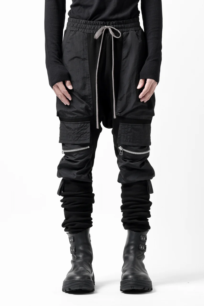 A.F ARTEFACT COMBINATION ZIPPER SARROUEL SKINNY PANTS / BOMBER HEAT® + NYLON (BLACK) - Image 2
