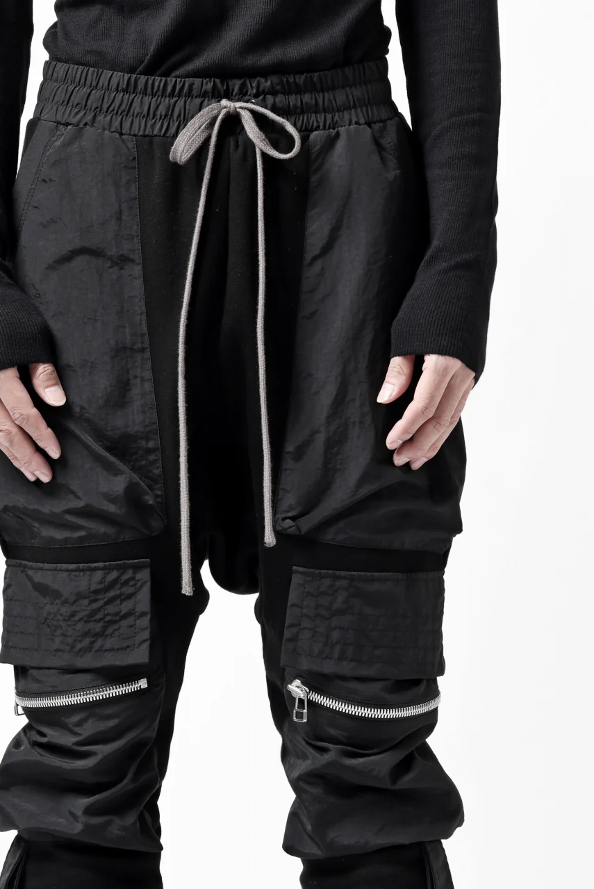 A.F ARTEFACT COMBINATION ZIPPER SARROUEL SKINNY PANTS / BOMBER HEAT® + NYLON (BLACK) - Image 27