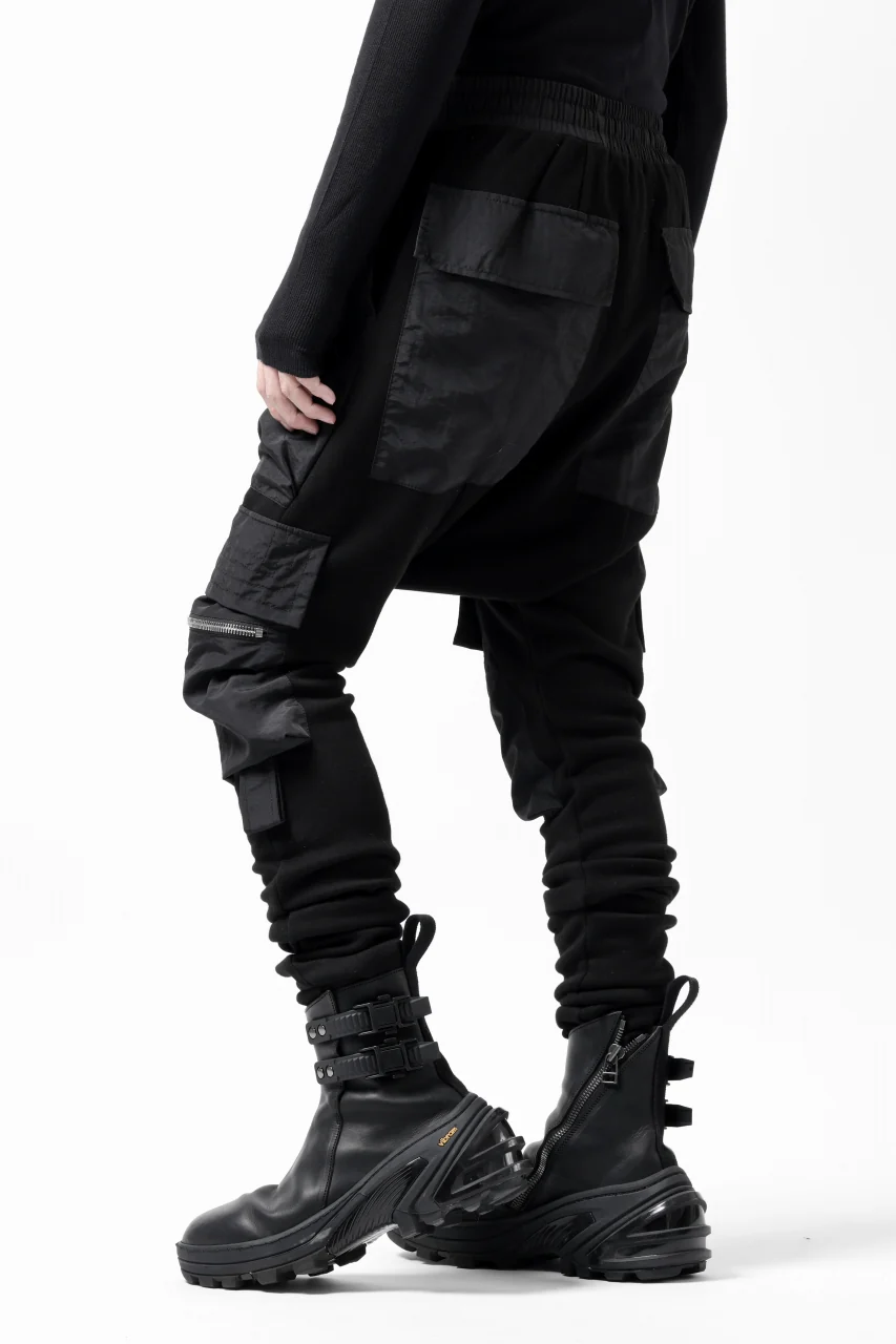 A.F ARTEFACT COMBINATION ZIPPER SARROUEL SKINNY PANTS / BOMBER HEAT® + NYLON (BLACK) - Image 4