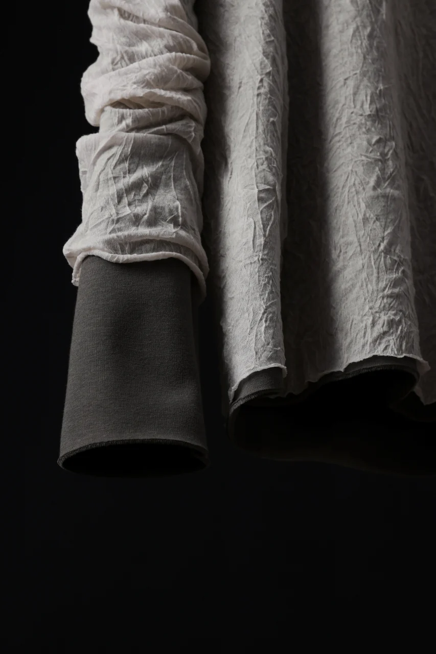 A.F ARTEFACT BomberHEAT×CRUMPLE JERSEY LAYERED TOPS (IVORY×GREY) - Image 6