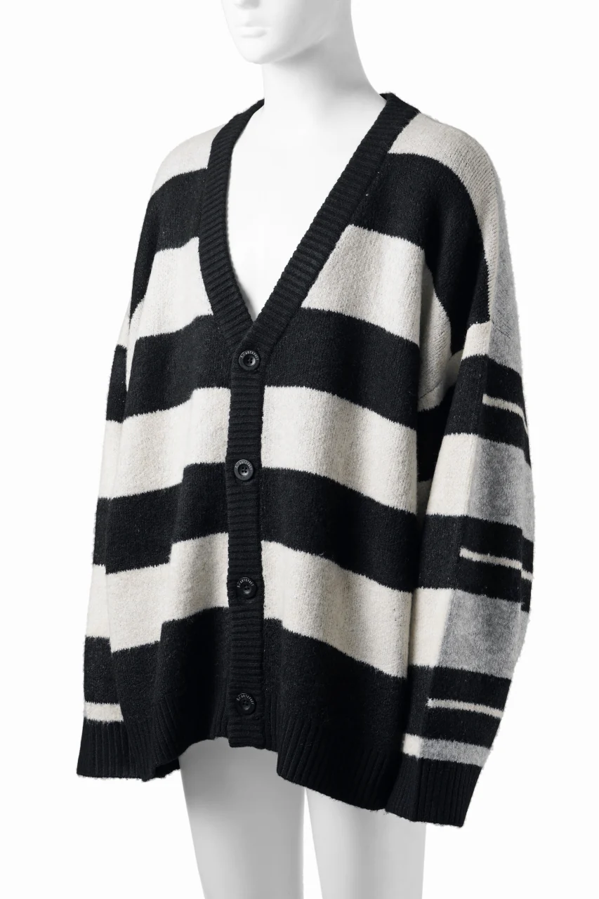 A.F ARTEFACT BORDERS COMBI KNIT CARDIGAN (BLACK x IVORY x GREY) - Image 2
