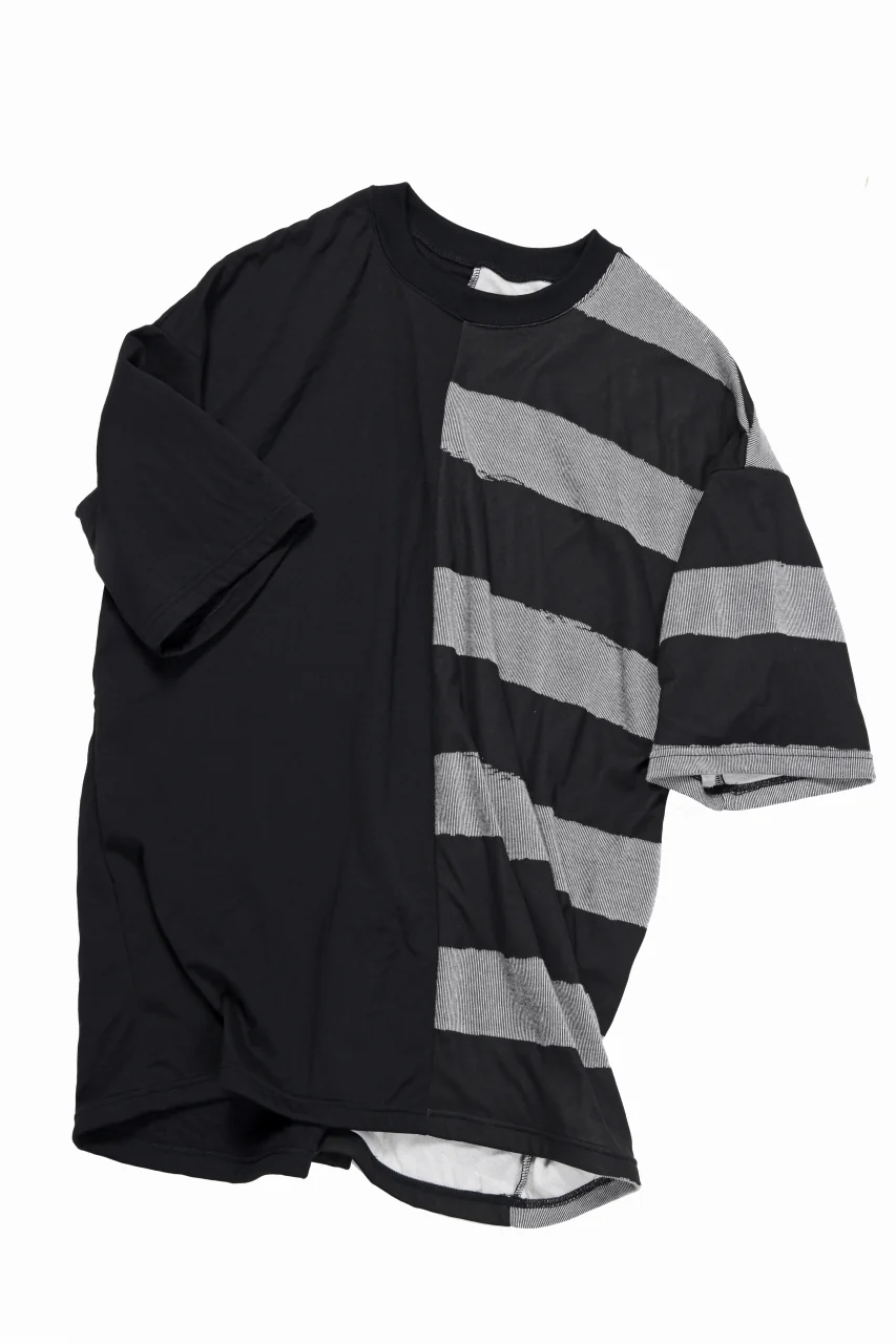 A.F ARTEFACT BOUND BORDER COMBI TEE (BLACK x LIGHT GREY) - Image 3
