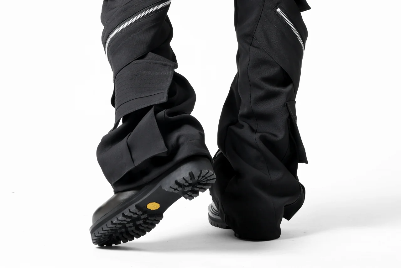A.F ARTEFACT CARGO FLARE BAGGY PANTS / LUXE-TWILL (BLACK) - Image 47
