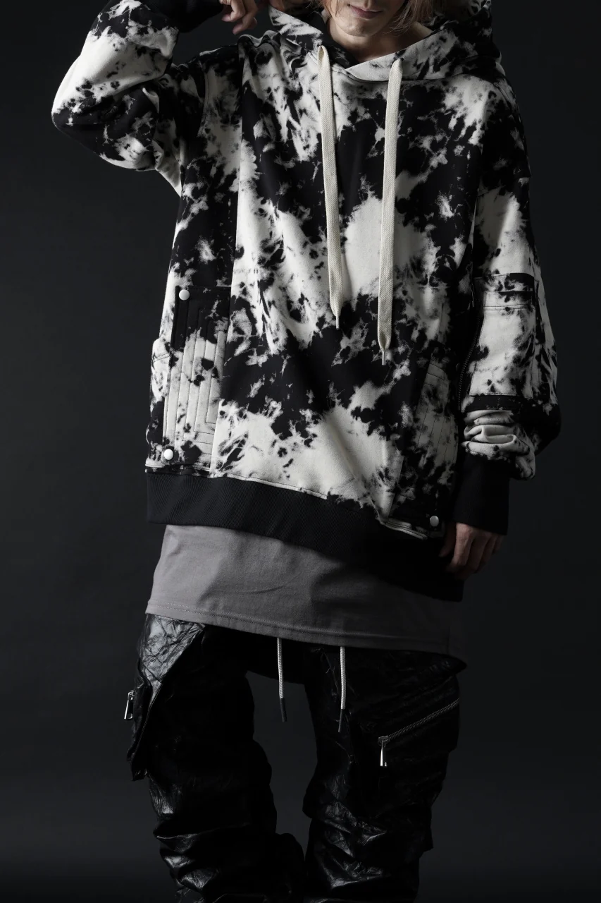 A.F ARTEFACT CARGO HOODED TOPS / MOTTLED DYING (BLACK x IVORY) - Image 16