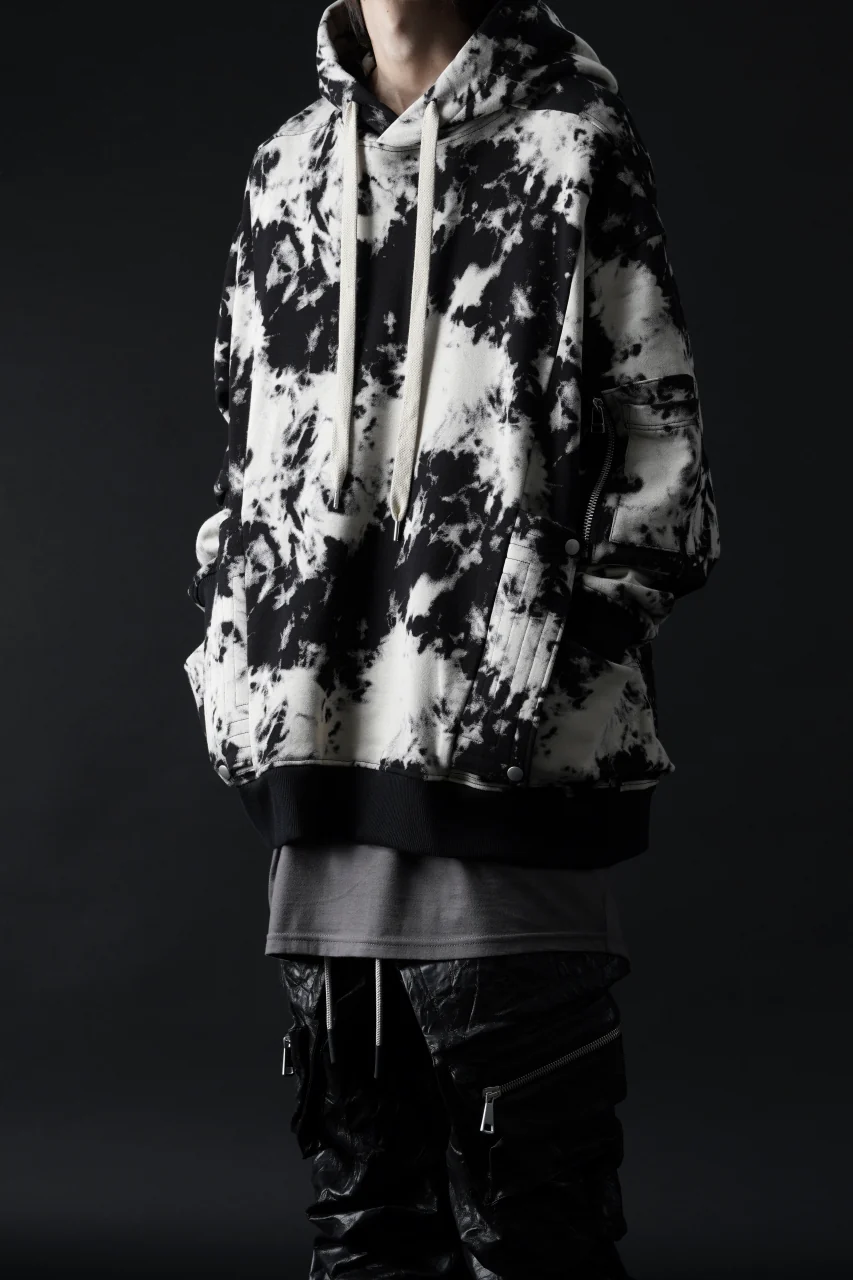 A.F ARTEFACT CARGO HOODED TOPS / MOTTLED DYING (BLACK x IVORY) - Image 17