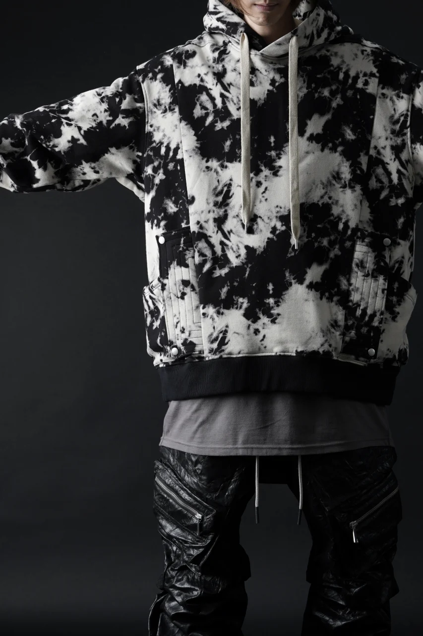 A.F ARTEFACT CARGO HOODED TOPS / MOTTLED DYING (BLACK x IVORY) - Image 18