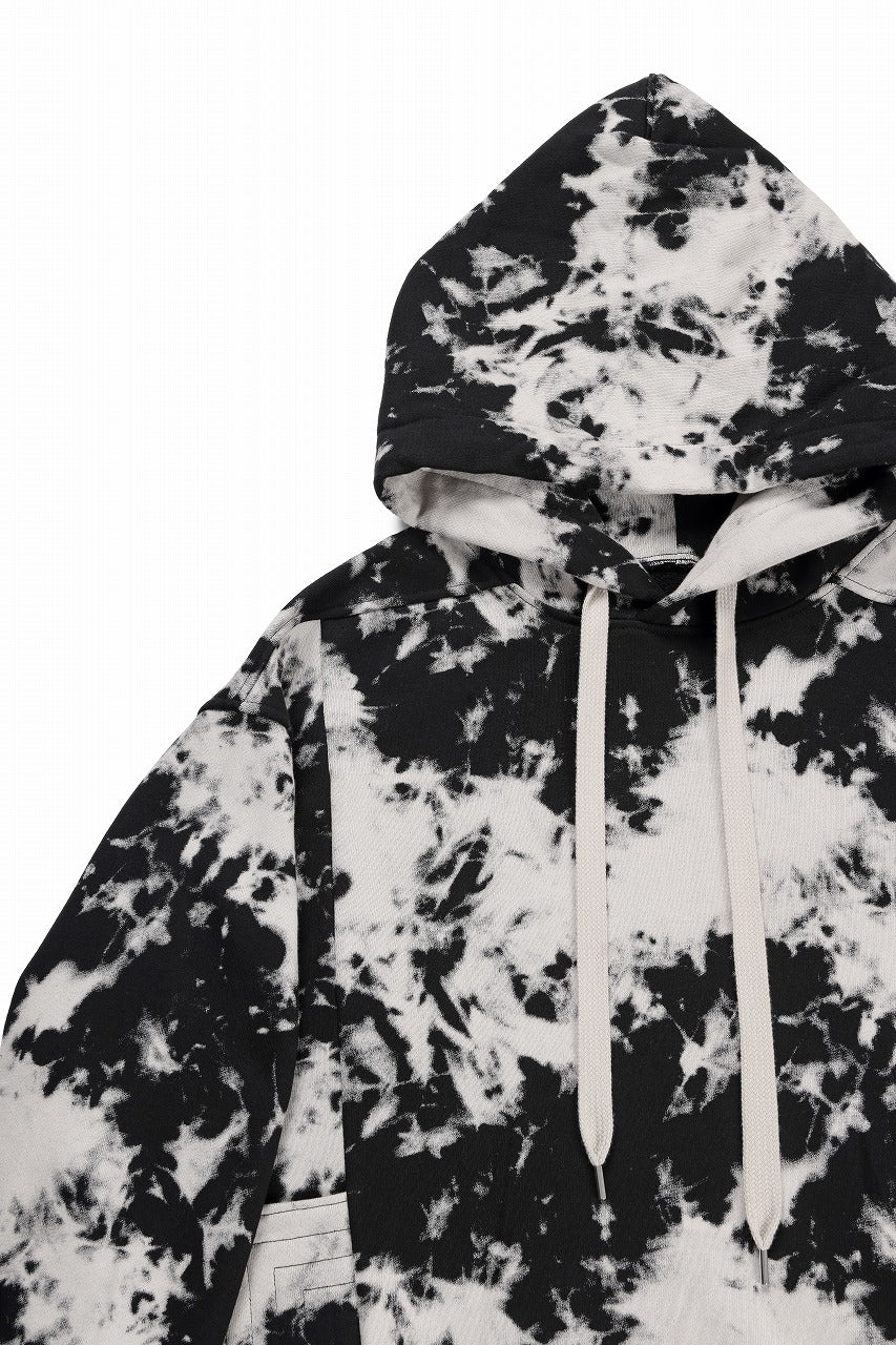 A.F ARTEFACT CARGO HOODED TOPS / MOTTLED DYING (BLACK x IVORY) - Image 4