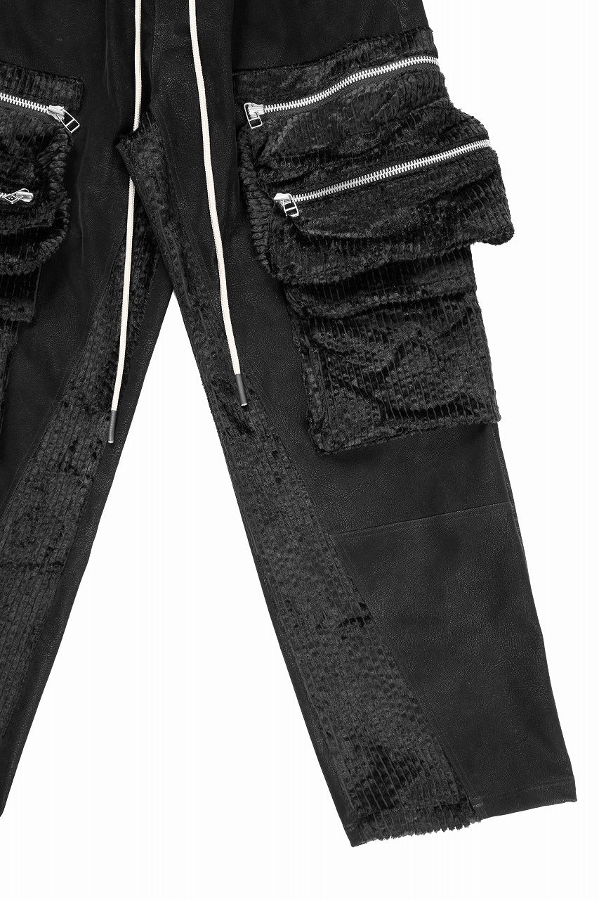 A.F ARTEFACT CARGO WIDE PANTS / SYNTHETIC LEATHER + VELOUR (BLACK) - Image 4