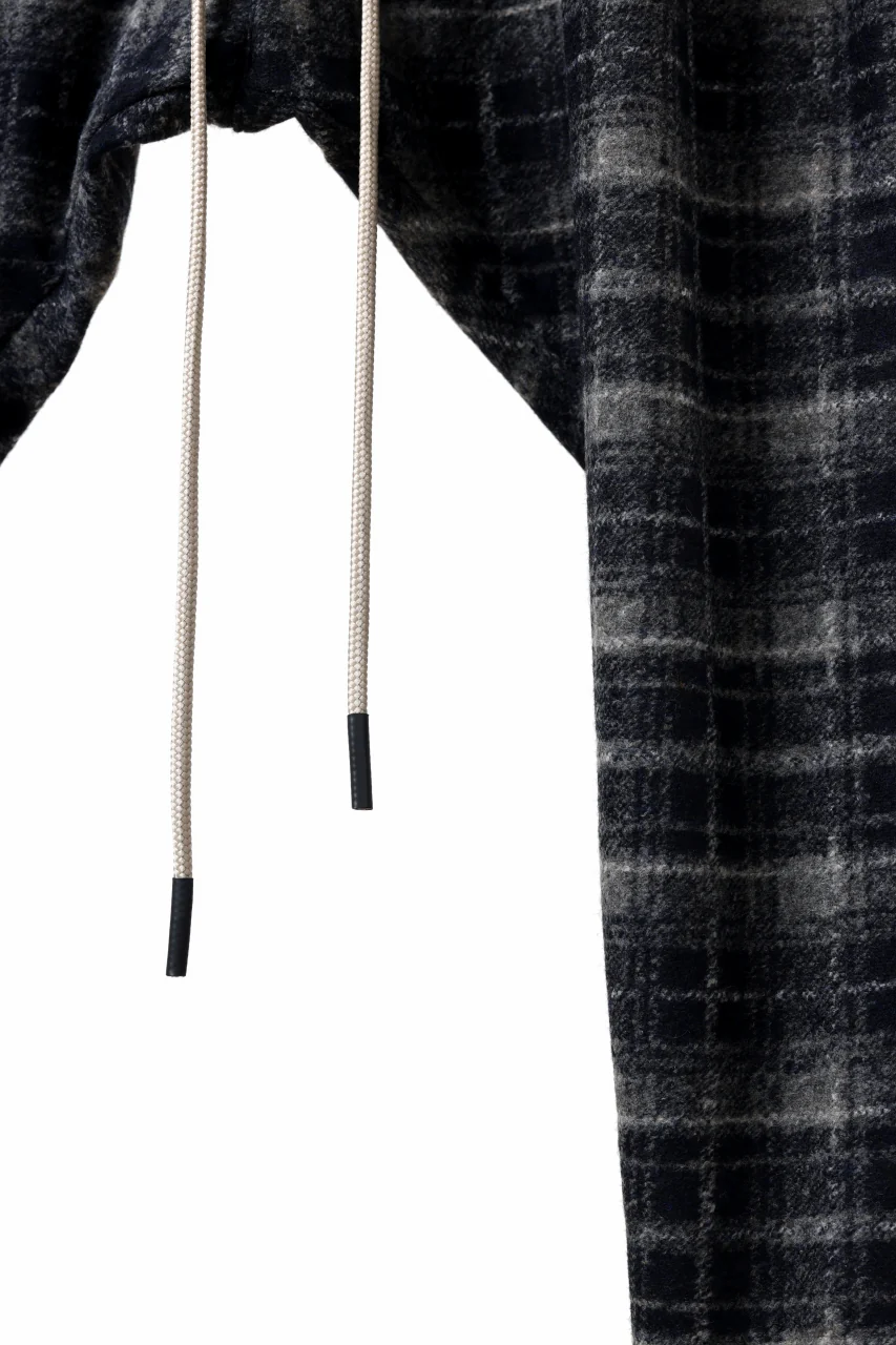 A.F ARTEFACT CHECK JOHDPHURS PANTS (BLACK GREY x BLACK) - Image 8
