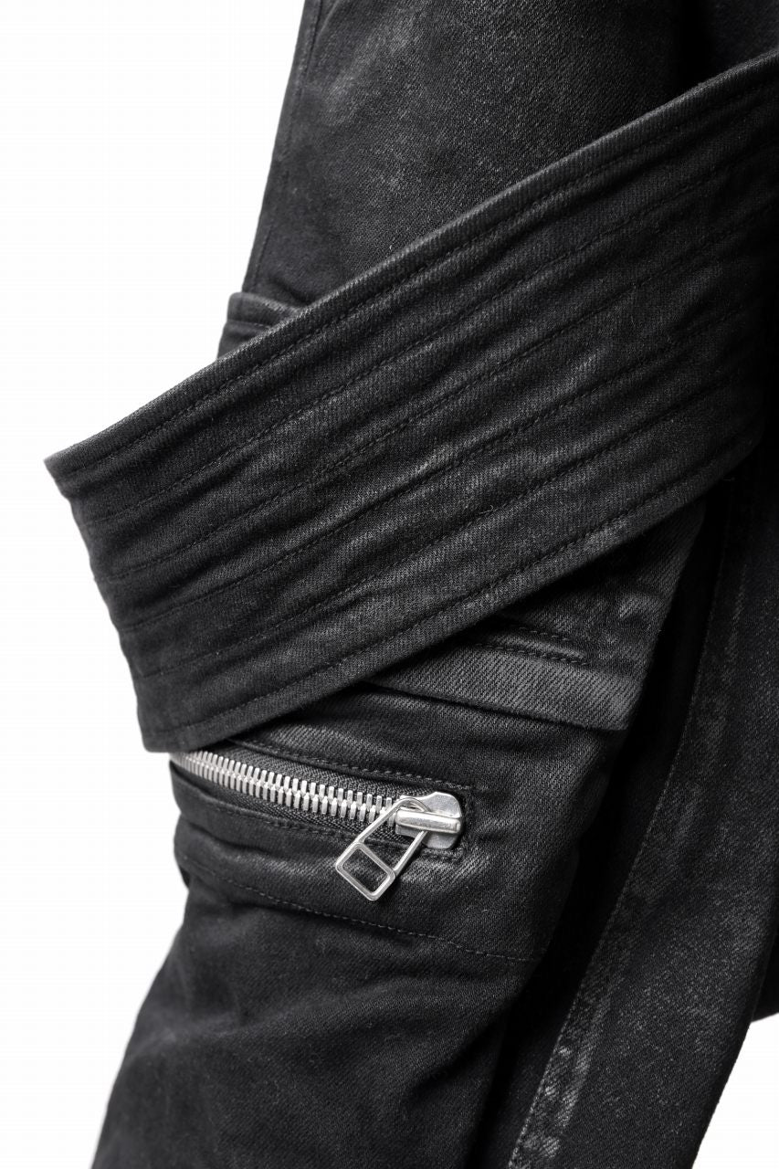 A.F ARTEFACT COATED FLAP-DETAIL SLIM CARGO PANTS / HI-STRETCH DENIM (BLACK) - Image 20