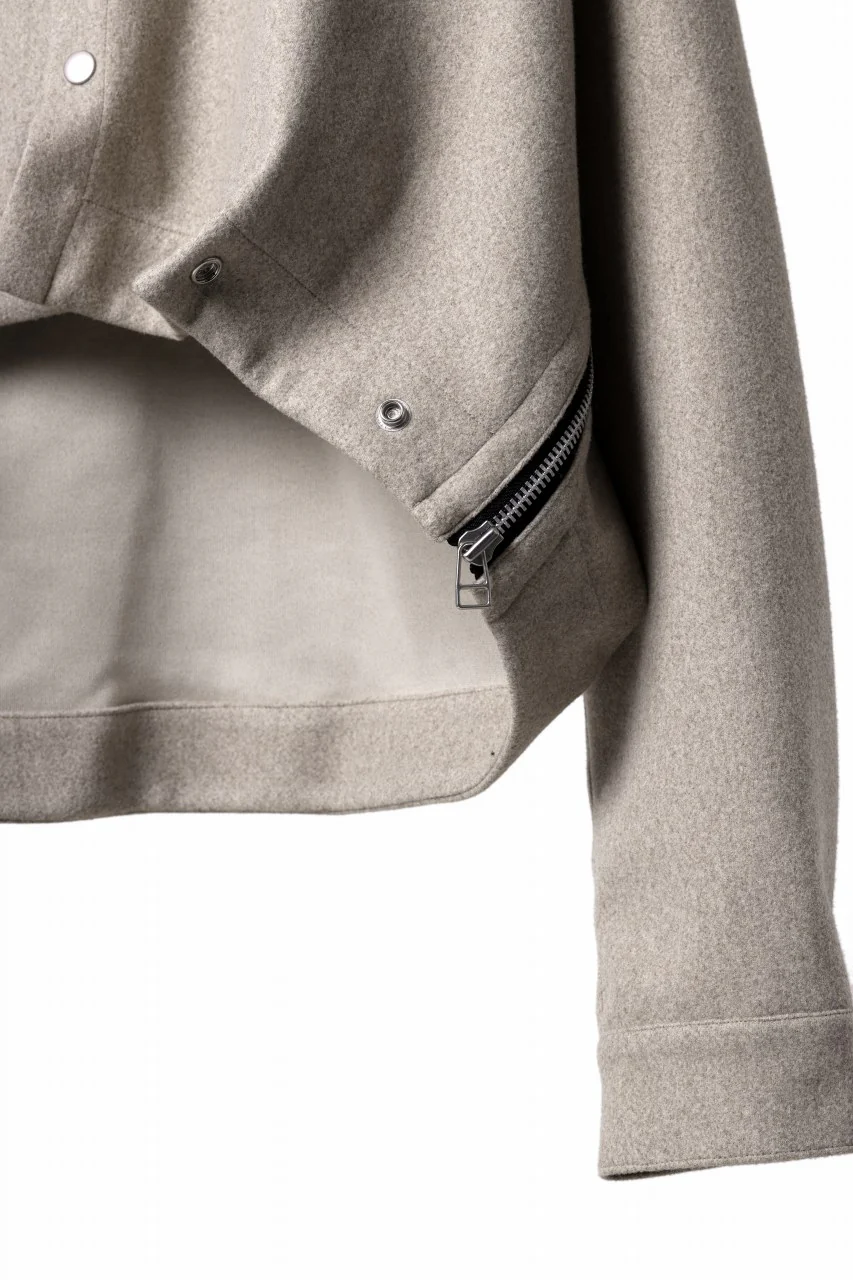 A.F ARTEFACT CROPPED SHIRT JACKET / KNIT JERSEY (BEIGE) - Image 10