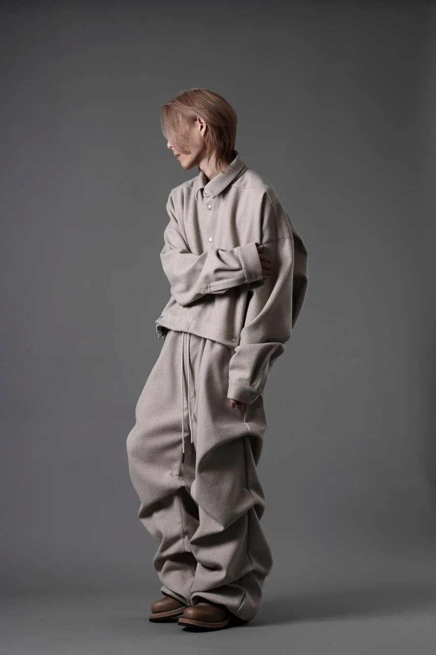 A.F ARTEFACT CROPPED SHIRT JACKET / KNIT JERSEY (BEIGE) - Image 13