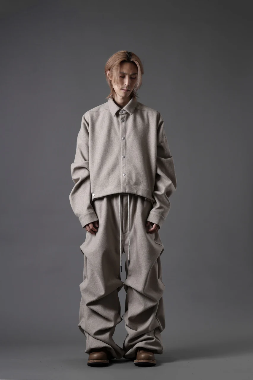 A.F ARTEFACT CROPPED SHIRT JACKET / KNIT JERSEY (BEIGE) - Image 14