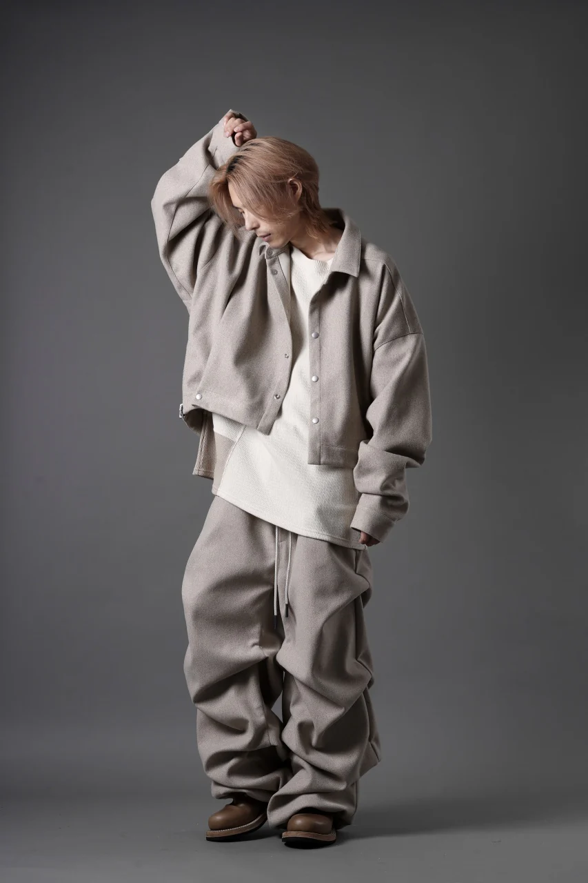 A.F ARTEFACT CROPPED SHIRT JACKET / KNIT JERSEY (BEIGE) - Image 21
