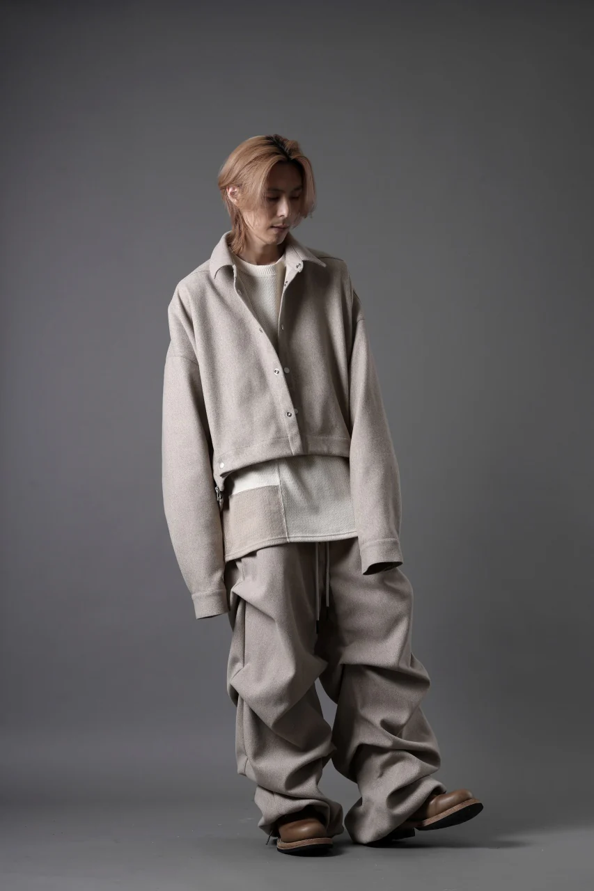 A.F ARTEFACT CROPPED SHIRT JACKET / KNIT JERSEY (BEIGE) - Image 22