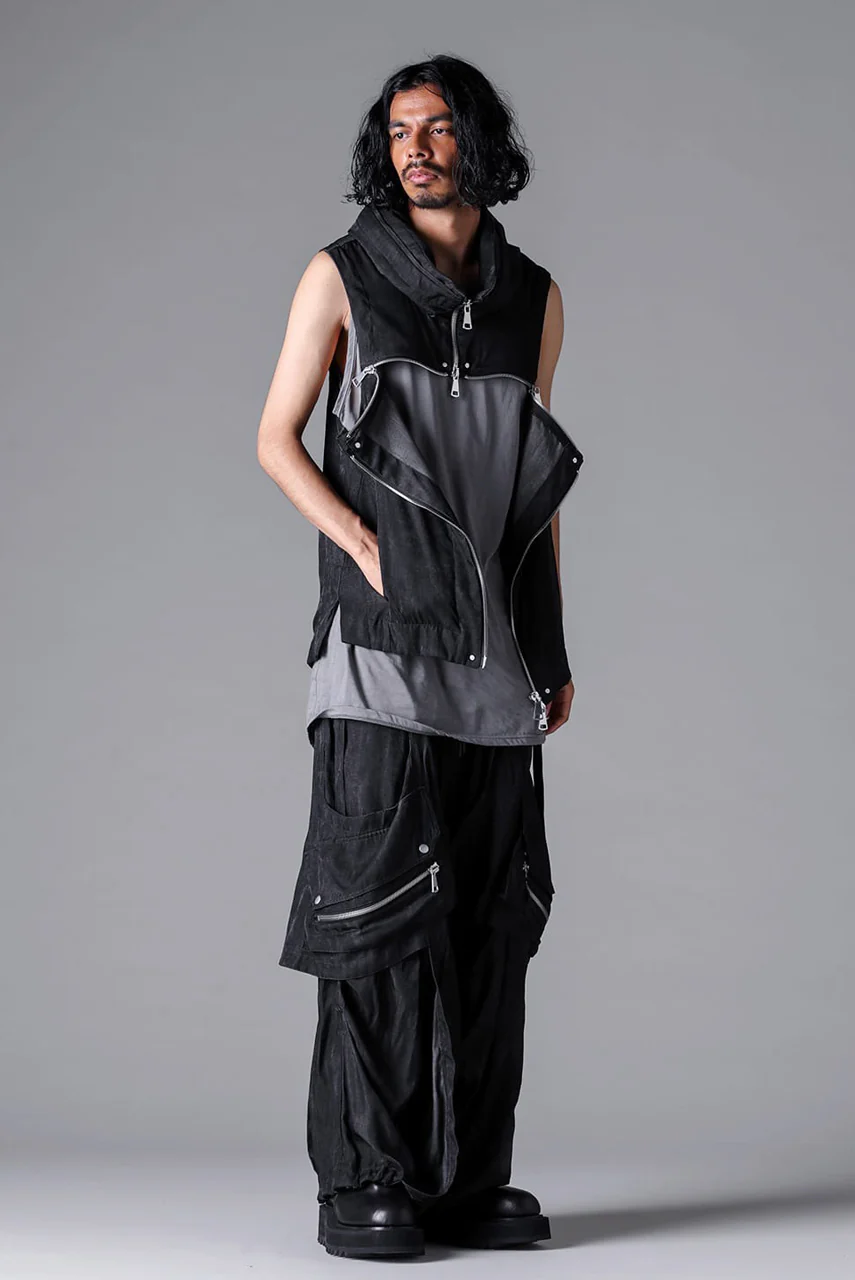 A.F ARTEFACT CROSS ZIP VEST / UNEVEN TEXTURE (BLACK) - Image 3