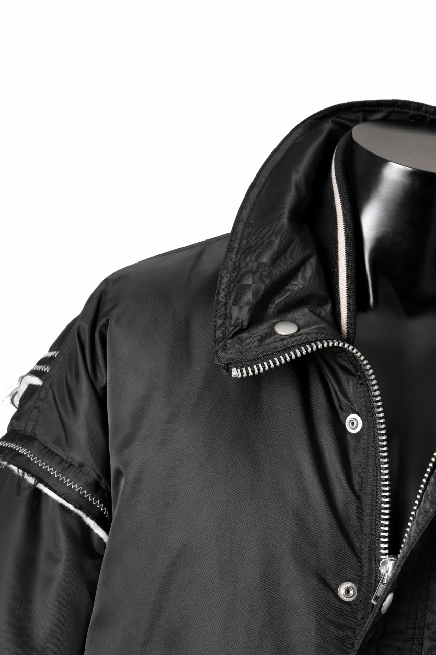 A.F ARTEFACT CUT OFF COMBI TANKER JACKET / LIGHT PADDED (BLACK x IVORY) - Image 11