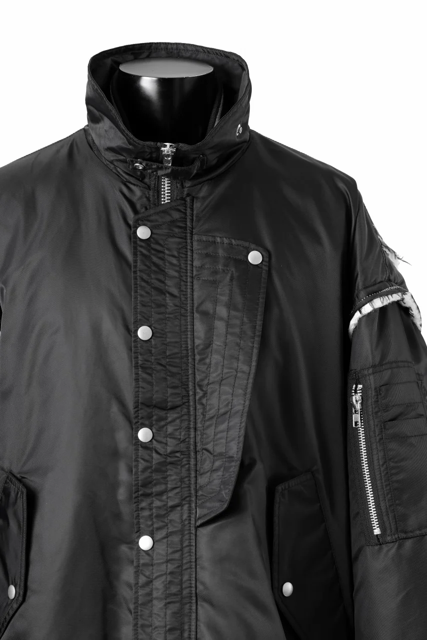A.F ARTEFACT CUT OFF COMBI TANKER JACKET / LIGHT PADDED (BLACK x IVORY) - Image 7