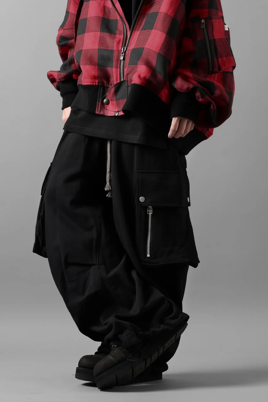 A.F ARTEFACT EXTREME WIDE CARGO PANTS / COTTON-TERRY (BLACK) - Image 12