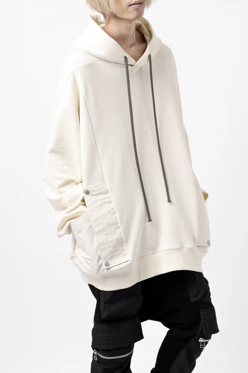 A.F ARTEFACT FLAP-DETAIL COMBINATION HOODIE / COTTON SWEAT (IVORY) - Image 4