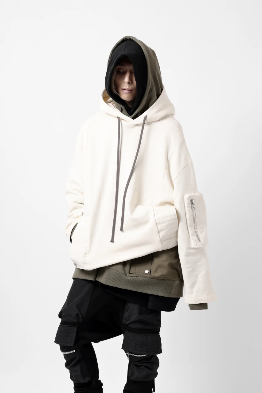 A.F ARTEFACT FLAP-DETAIL COMBINATION HOODIE / COTTON SWEAT (KHAKI) - Image 20