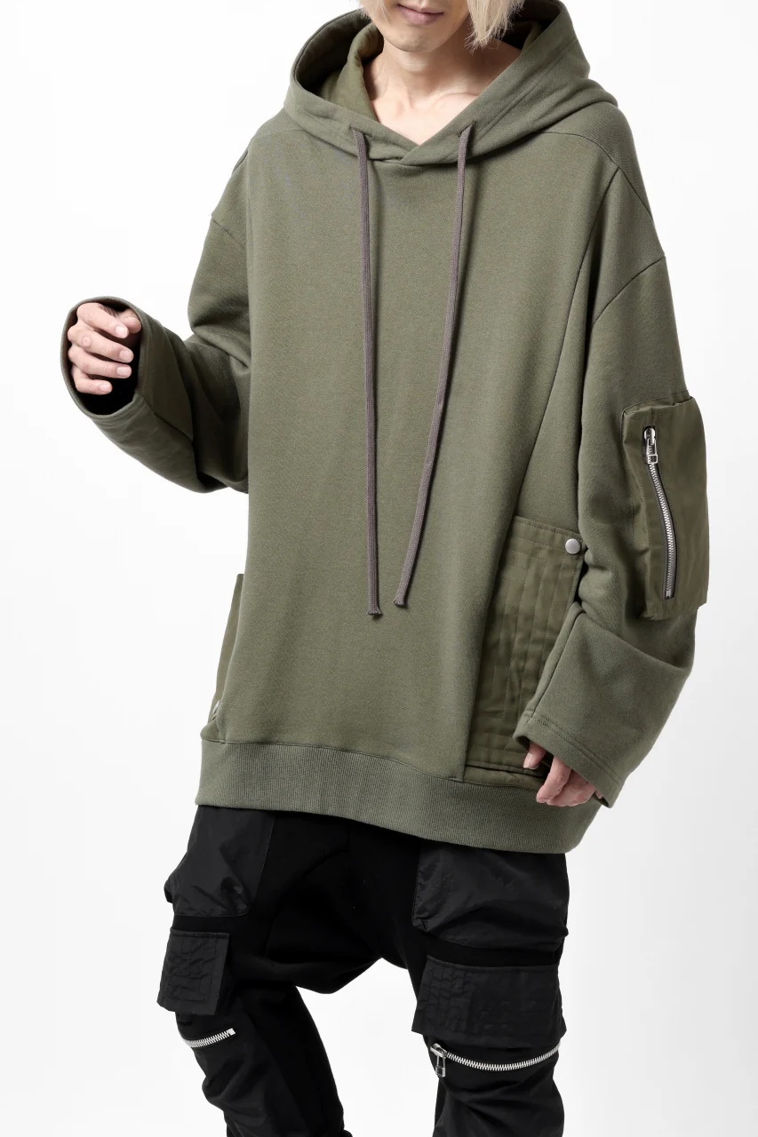 A.F ARTEFACT FLAP-DETAIL COMBINATION HOODIE / COTTON SWEAT (KHAKI) - Image 7