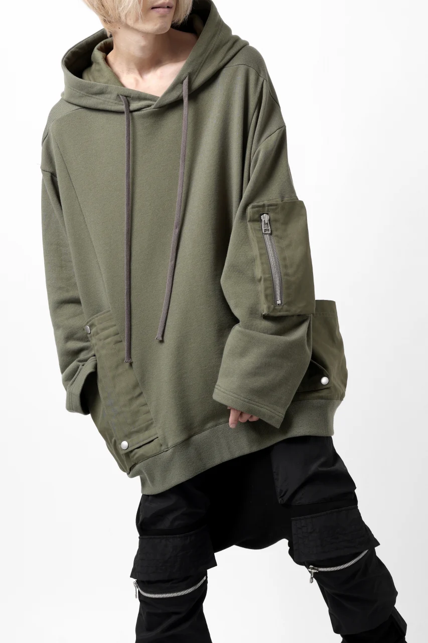A.F ARTEFACT FLAP-DETAIL COMBINATION HOODIE / COTTON SWEAT (KHAKI) - Image 8
