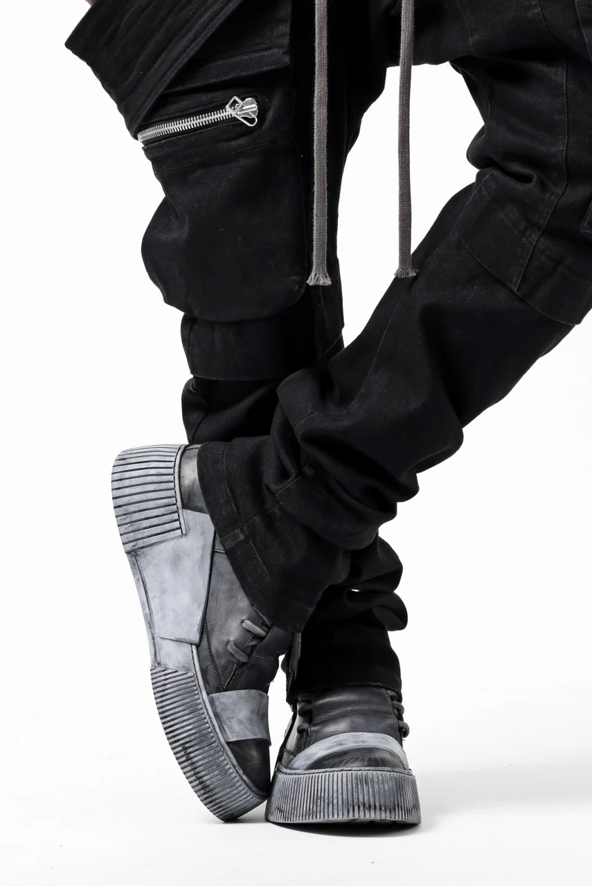 A.F ARTEFACT FLAP-DETAIL SLIM CARGO PANTS / HI-STRETCH DENIM (BLACK) - Image 32