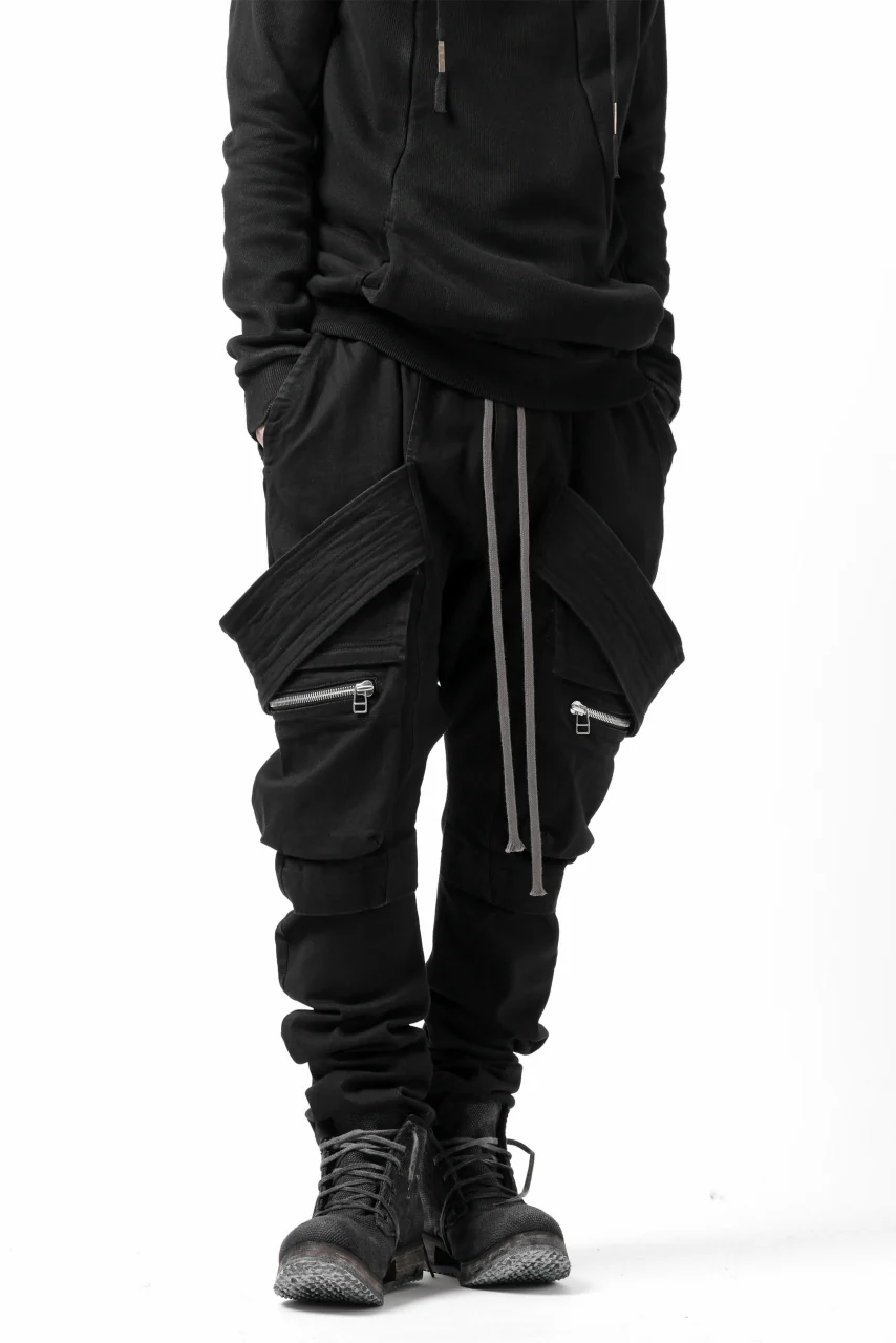 A.F ARTEFACT FLAP-DETAIL SLIM CARGO PANTS / HI-STRETCH DENIM (BLACK) - Image 35