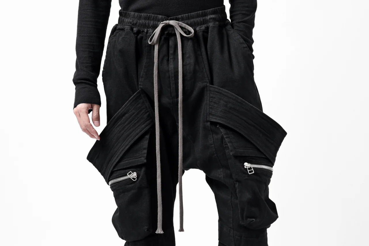 A.F ARTEFACT FLAP-DETAIL SLIM CARGO PANTS / HI-STRETCH DENIM (BLACK) - Image 44