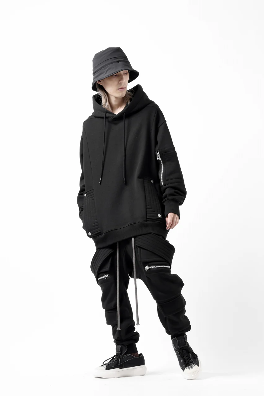A.F ARTEFACT FLAP-DETAIL SWEAT HOODIE (BLACK) - Image 22