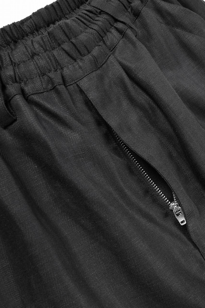 A.F ARTEFACT HERRINGBONE LINEN TUCK WIDE PANTS (BLACK) - Image 8