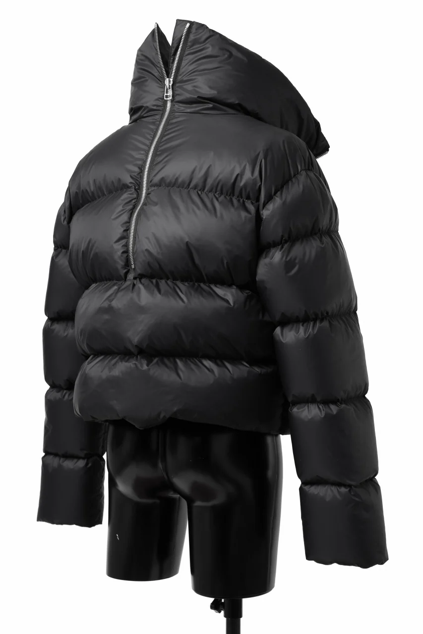A.F ARTEFACT HIGH-NECK SHORT DOWN JACKET (BLACK) - Image 14