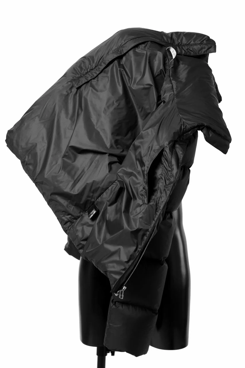 A.F ARTEFACT HIGH-NECK SHORT DOWN JACKET (BLACK) - Image 15