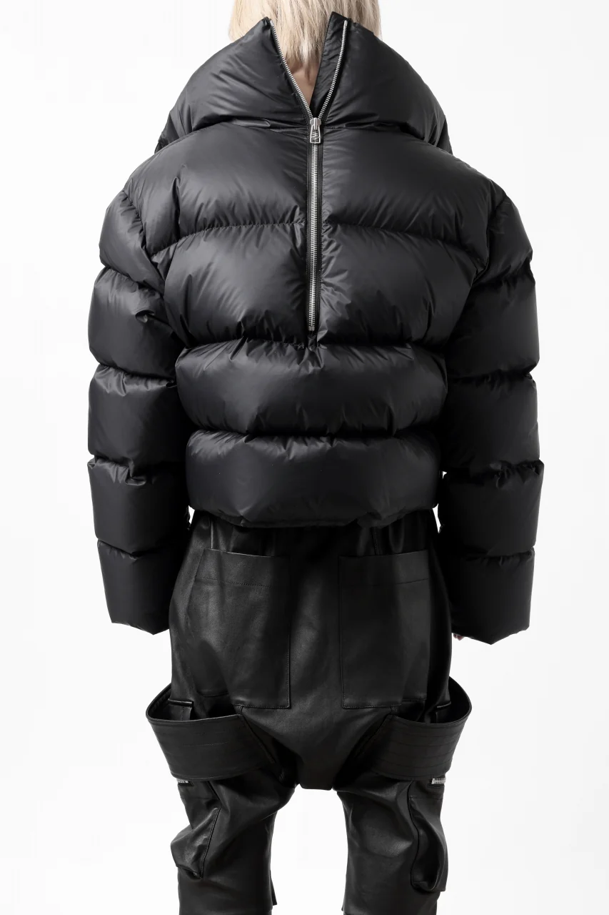A.F ARTEFACT HIGH-NECK SHORT DOWN JACKET (BLACK) - Image 5