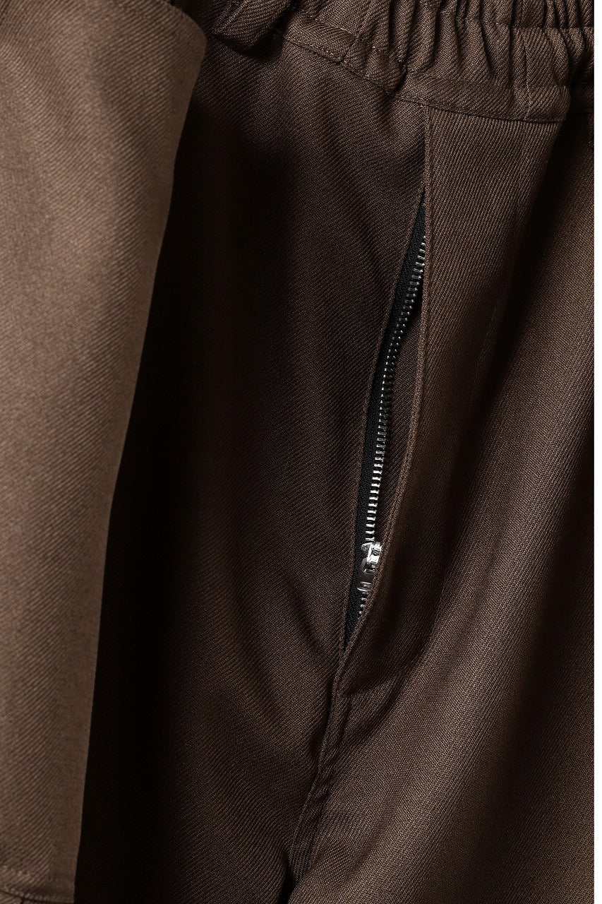 A.F ARTEFACT KNOTTING DETAIL TWILL VOLUME PANTS (BROWN) - Image 6