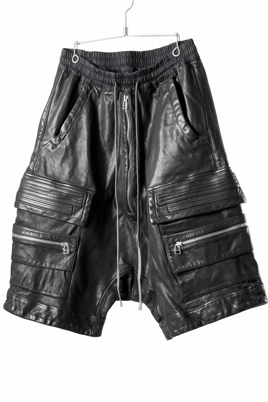 A.F ARTEFACT LOWCROTCH MILITARY WIDE SHORTS / SOFT GOAT LEATHER (BLACK) - Image 2