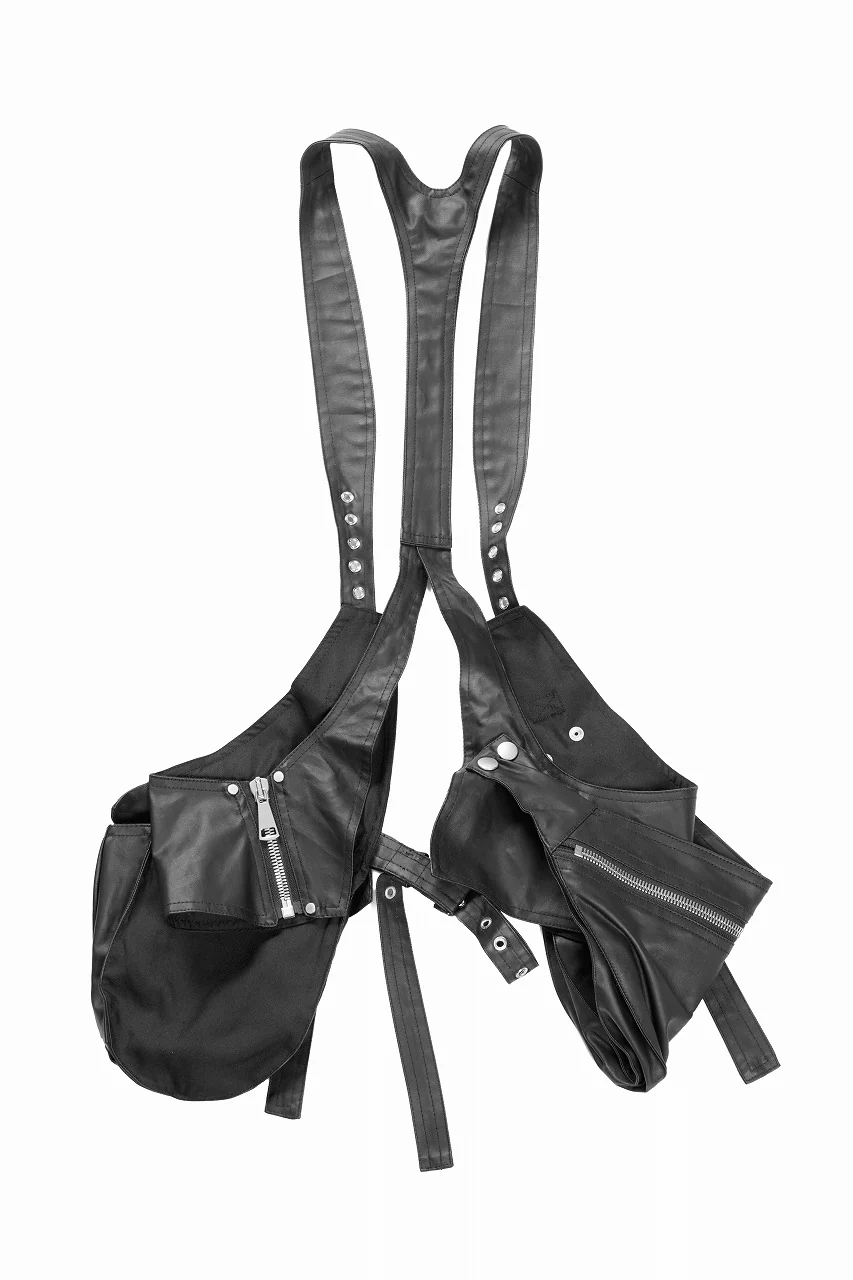 A.F ARTEFACT MATTE COATING CARGO VEST BAG (BLACK) - Image 3
