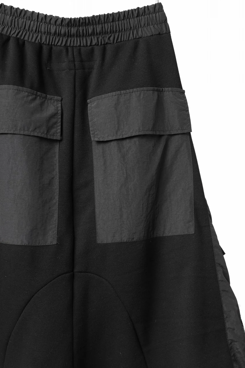 A.F ARTEFACT MILITARY CARGO SARROUEL SHORTS / BOMBER HEAT® + NYLON (BLACK) - Image 10