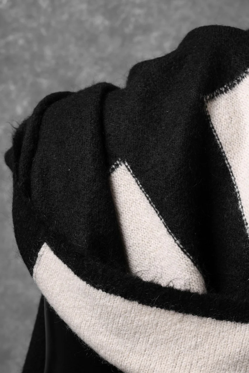 A.F ARTEFACT OVER SIZED BORDER  COMBI KNIT TOPS / MIX WOOL (BLACK x IVORY) - Image 20